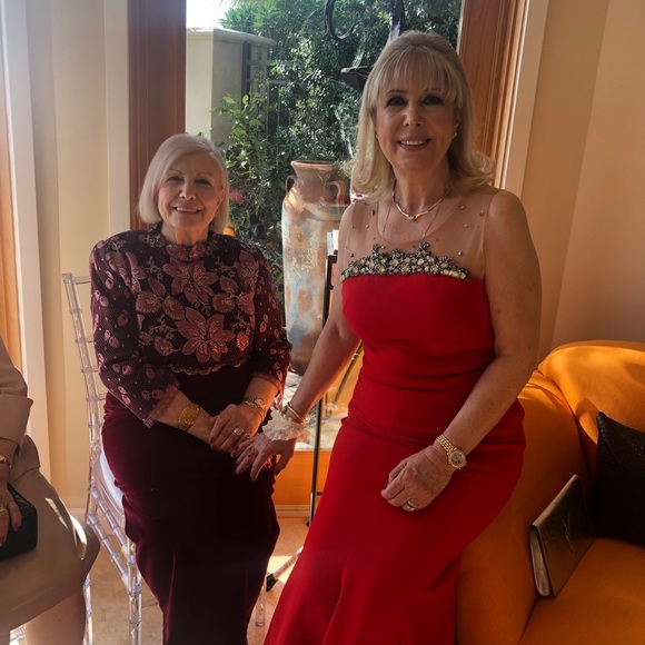 POSHMARK MAJOR MILESTONE 🙏🏻💗🌹 - Picture 8 of 16